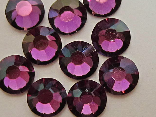 72 pcs. 20ss FUCHSIA IRIS MIST (maxima) FLATBACK PRECIOSA Rhinestones